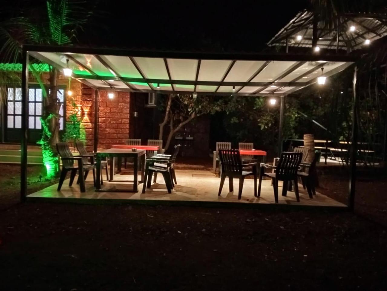 Saka Kadams Home Stay Guhāgar Exteriör bild
