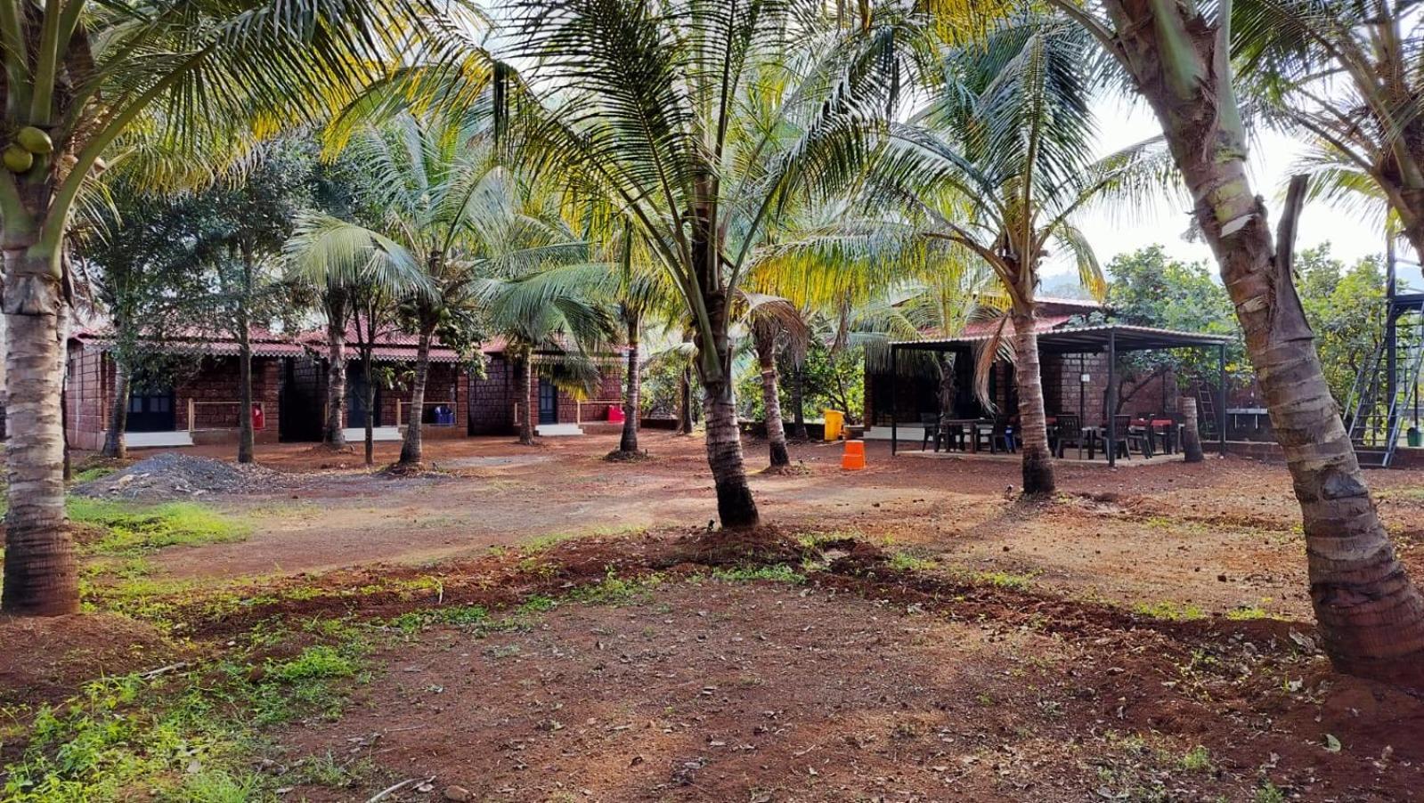 Saka Kadams Home Stay Guhāgar Exteriör bild